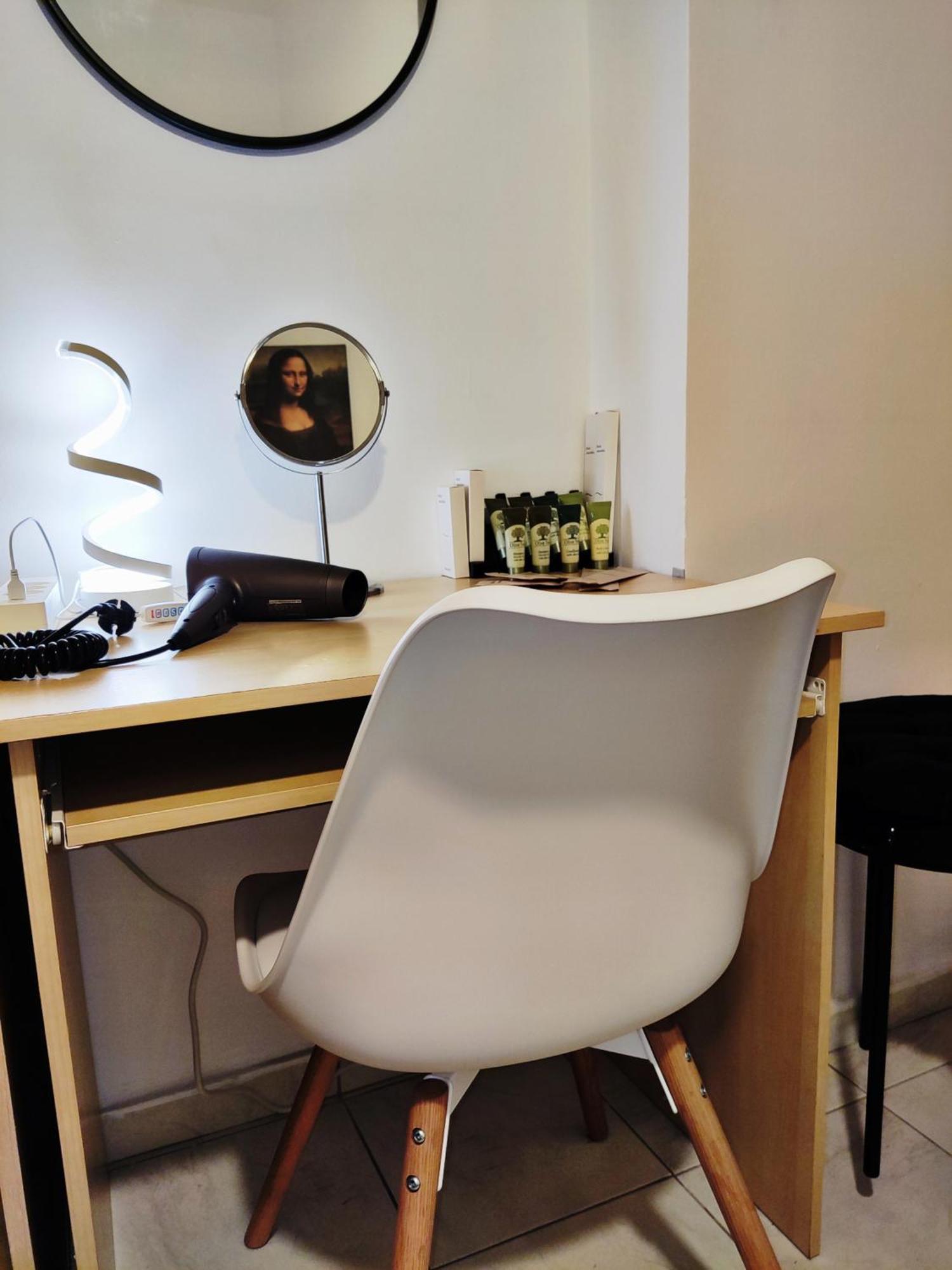 Elegant Central Studio With Balcony & 1 Gbps Fiber Thessaloniki Exterior photo